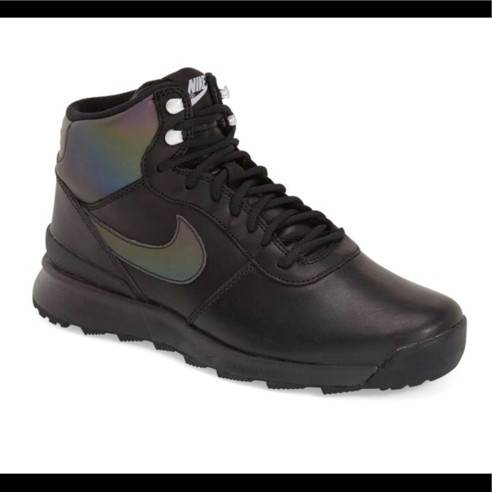 Women’s Nike Acorra Size 7